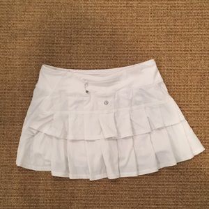 Lululemon Run Pace Setter Skirt Size 6 White